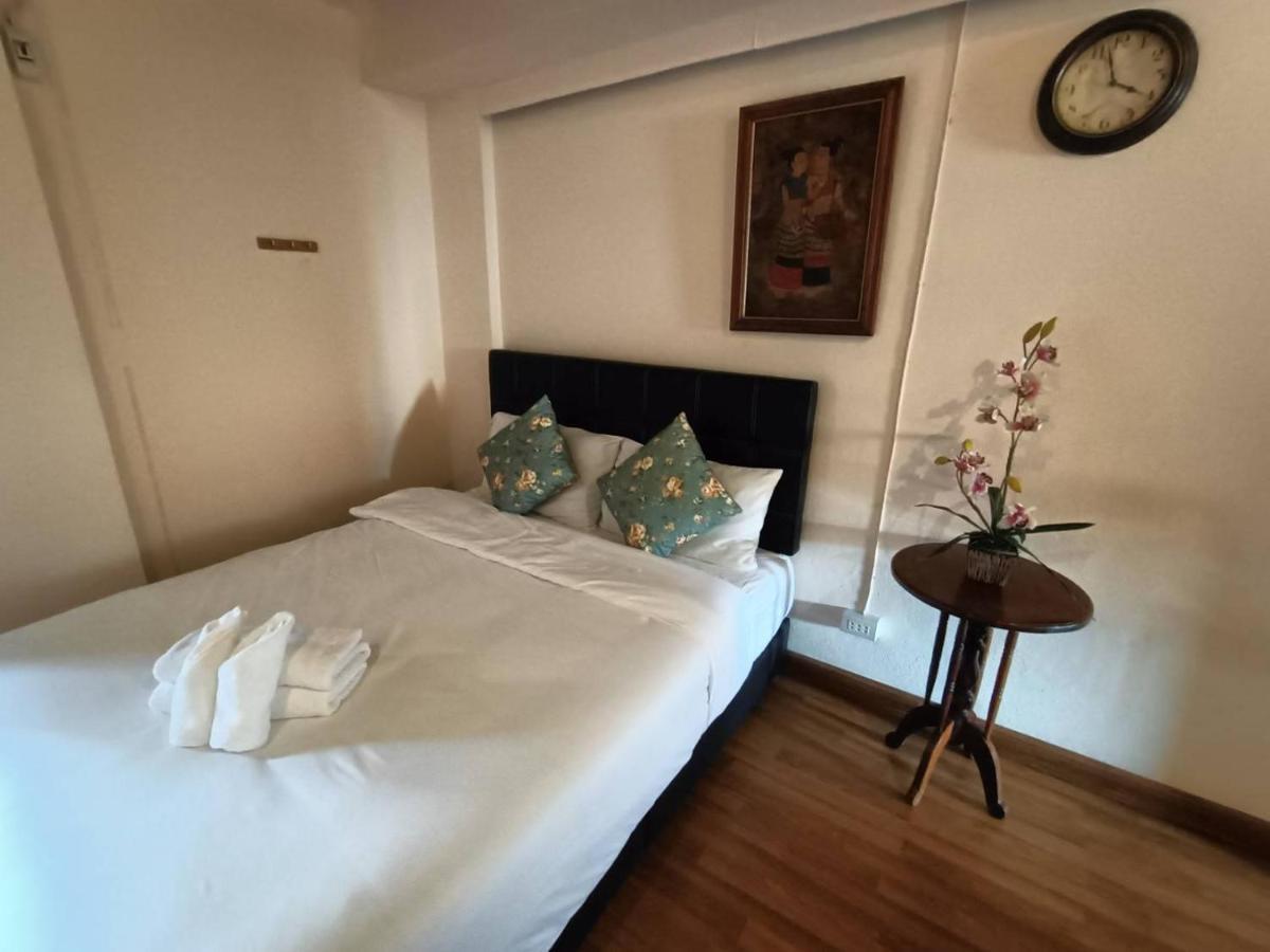 Soft Night Barzaar Auberge de jeunesse